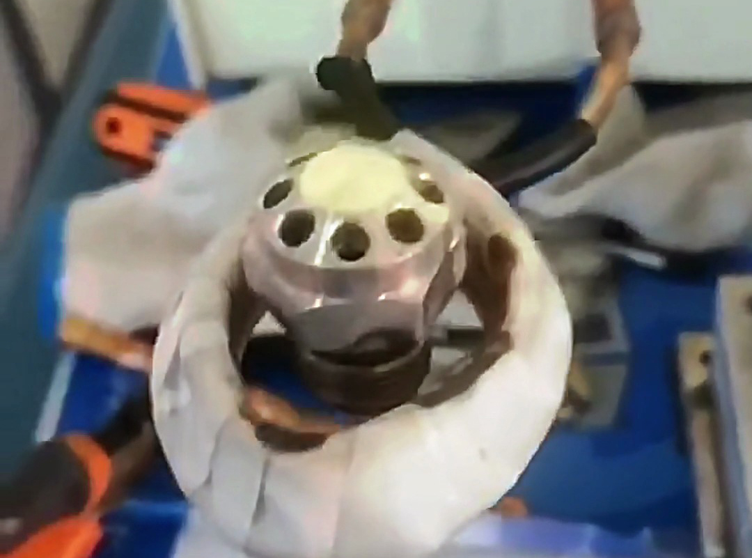磁懸浮感應(yīng)加熱，這也是高頻機(jī)一種比較另類的加熱